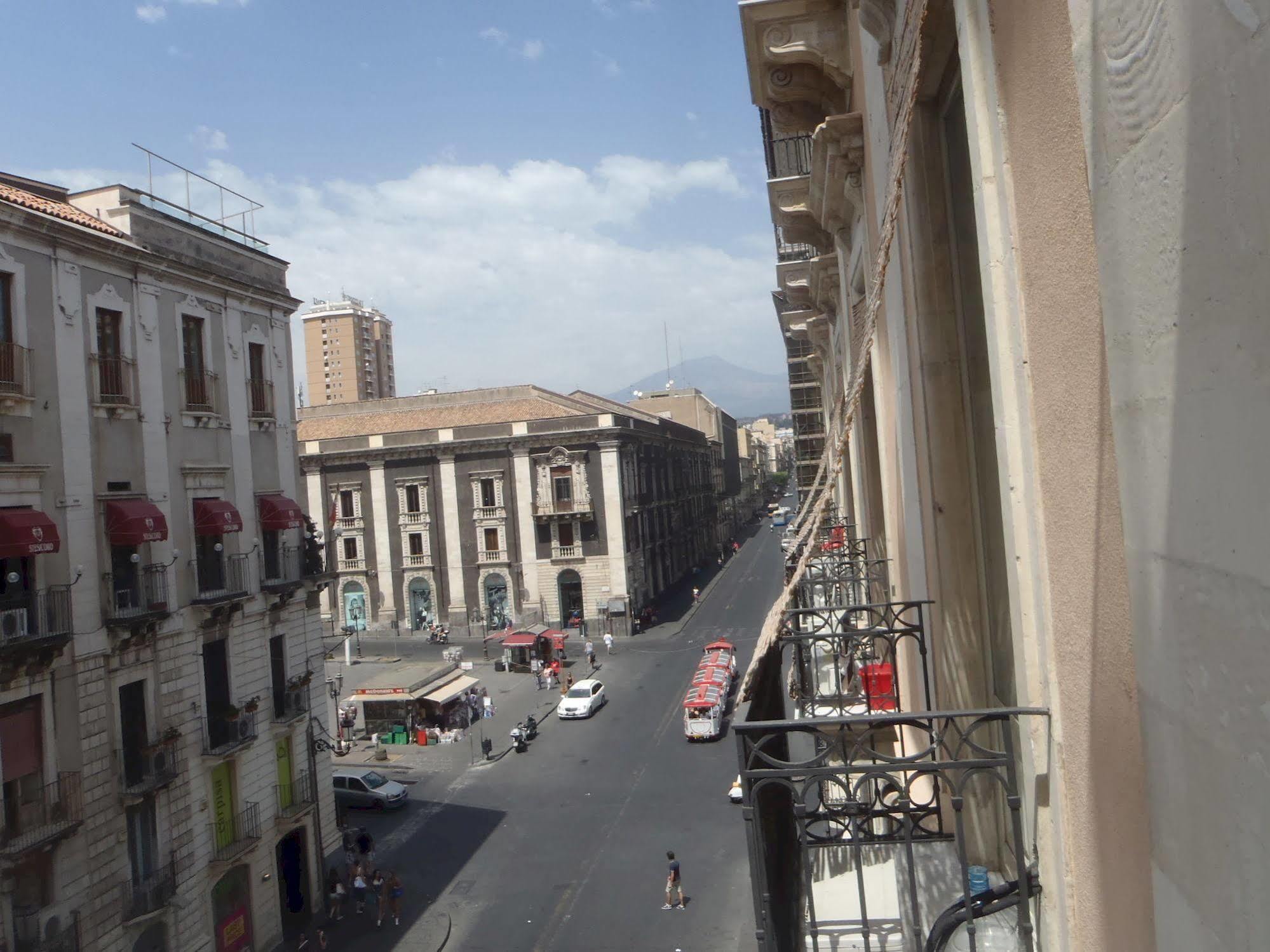 Gianluca'S Room Catania Exterior photo